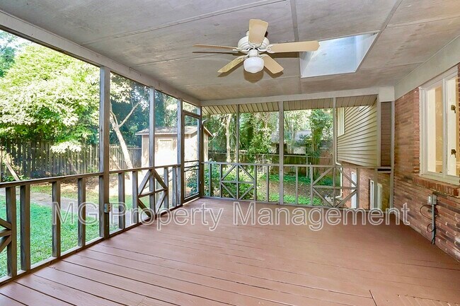 Building Photo - 5022 Furman Pl