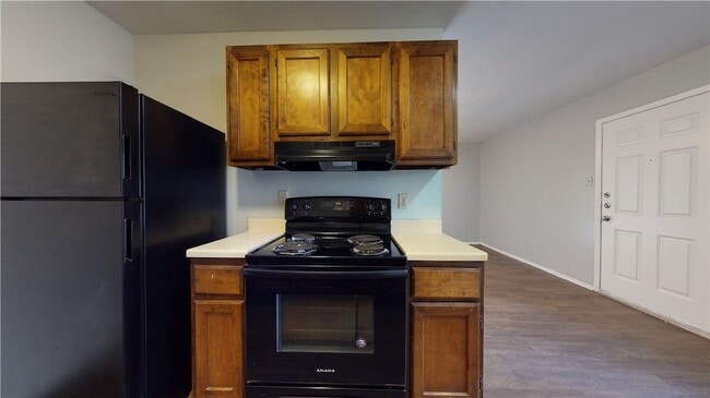 Building Photo - 1002 Verde Dr