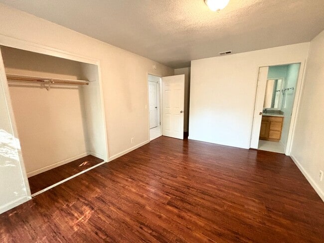 Building Photo - Lovely Cul-de-Sac Home in West Davis – Close to Parks & Amenities