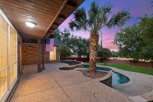 Building Photo - 545 Oak Hill Dr