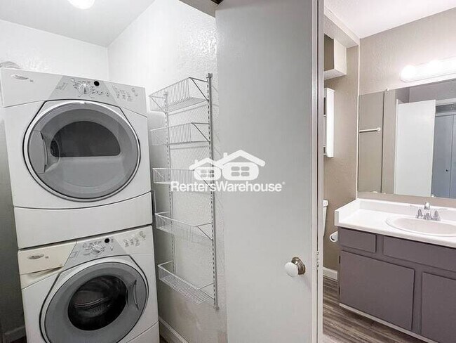 Building Photo - 1-Bedroom Westminster Condo with Balcony