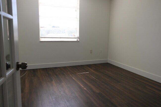 Building Photo - 3710 Whitehall Dr