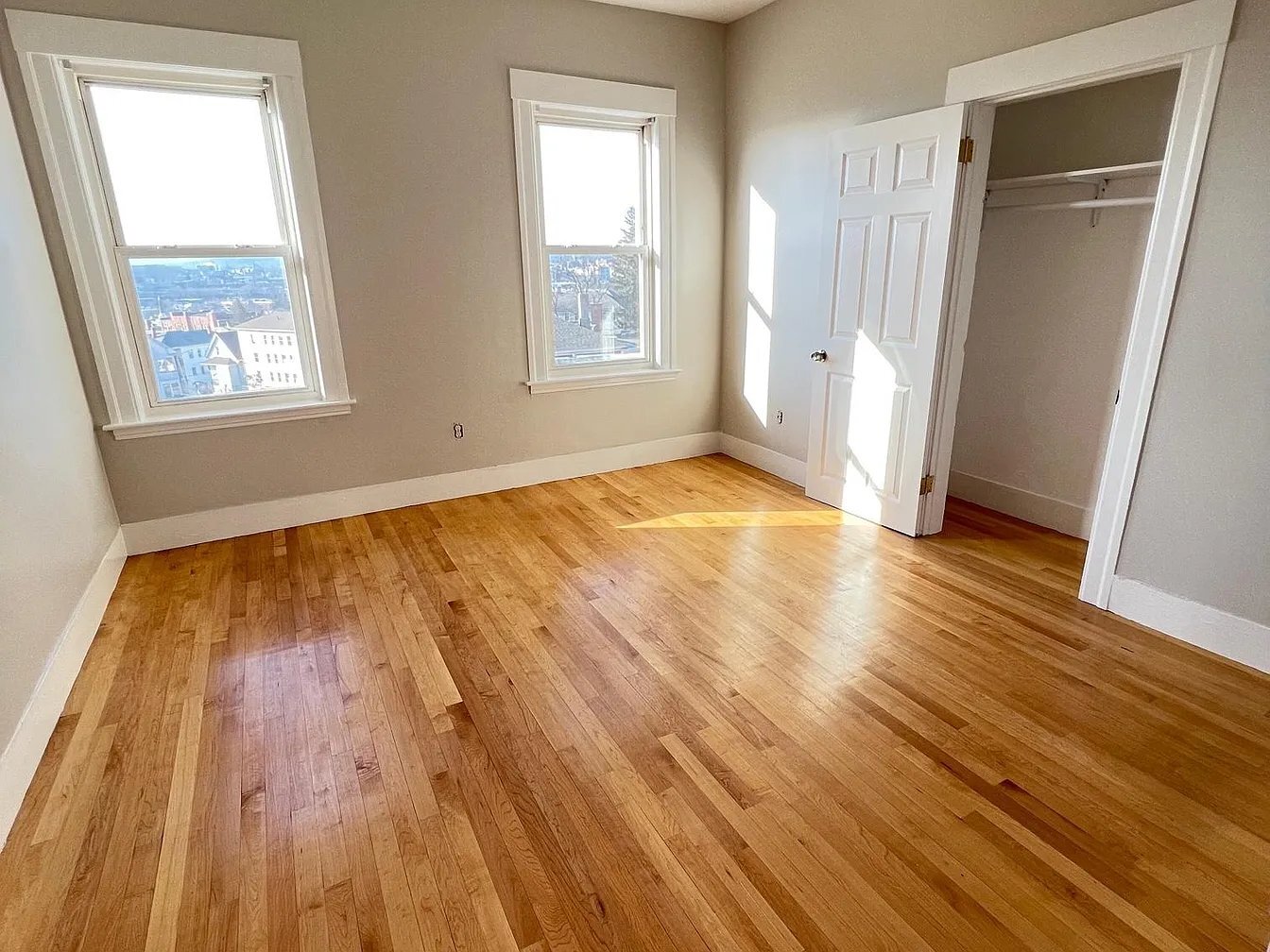 Building Photo - 13 Winthrop St