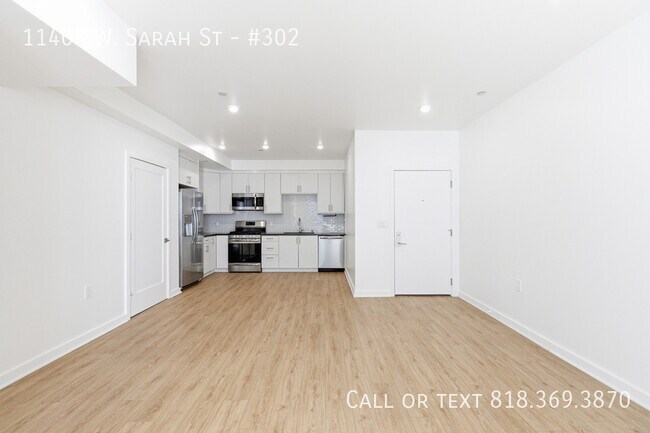 Building Photo - 11408 W Sarah St