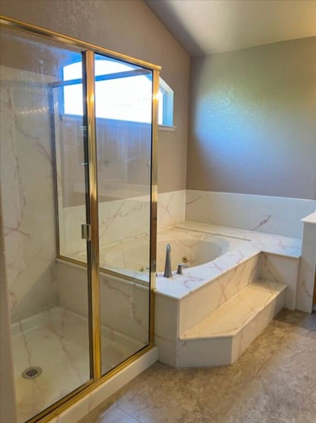 Building Photo - 3625 Jarena Dr