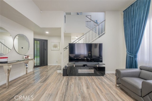 Building Photo - 2052 Chenault Pl