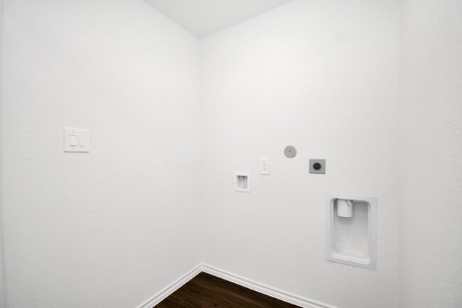 Building Photo - 32511 Orchard Haze Dr
