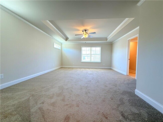 Building Photo - 470 Hellen Vly Dr