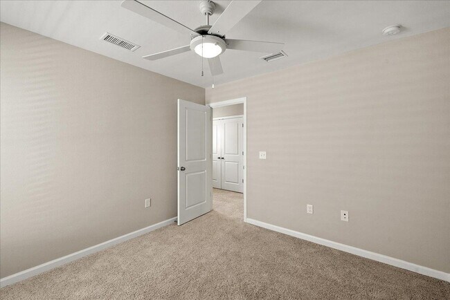 Building Photo - 2844 Blue Blossom Trail