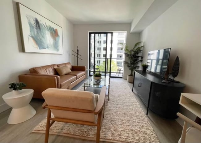 Building Photo - 2321 Laguna Cir