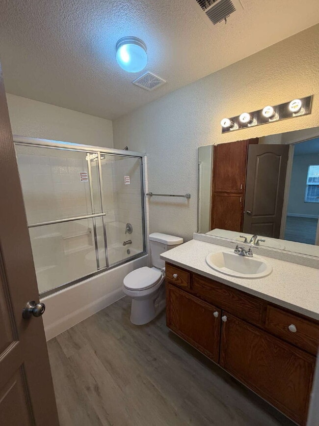 Building Photo - "Charming 4-Bedroom Gem with 2 Full Baths in Merced – Spacious 1,515 Sq Ft Home on Antley Street!"