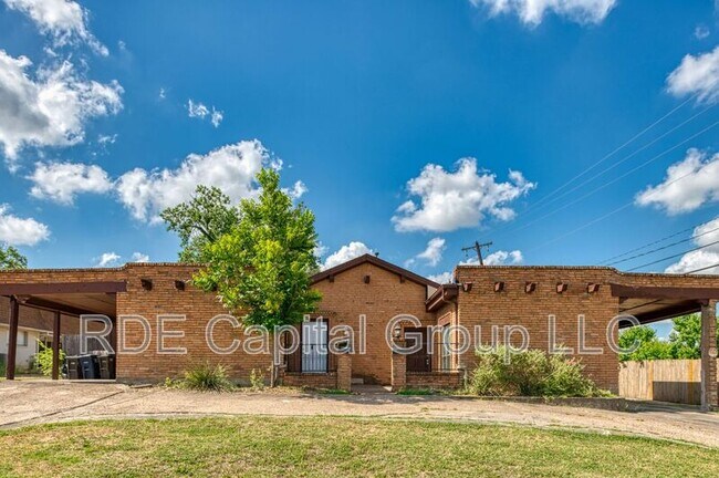 Primary Photo - 5300 Wonder Dr