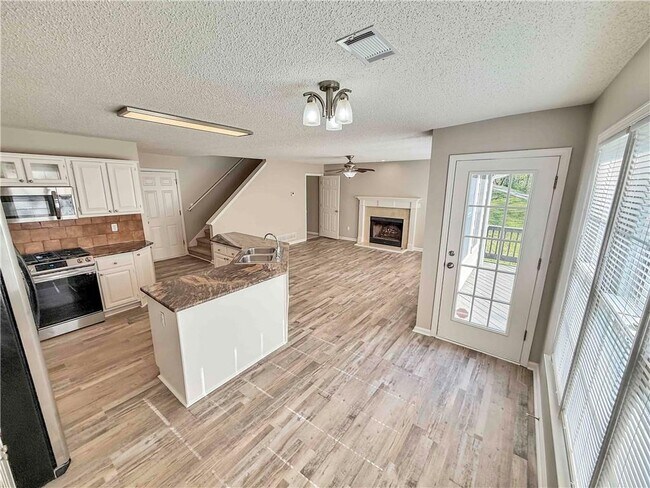 Building Photo - 6403 Ivey Terrace Dr SE