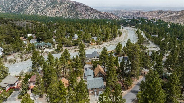 Building Photo - 2042 Buckthorn Rd