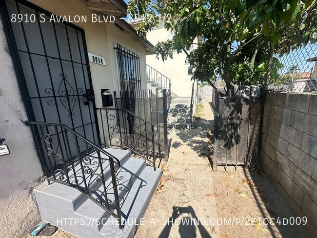 Building Photo - 8910 S Avalon Blvd