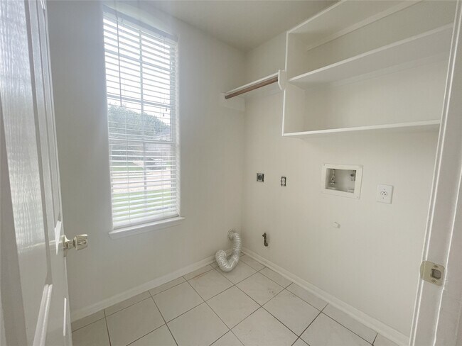 Building Photo - 18807 Harbor Key Cir
