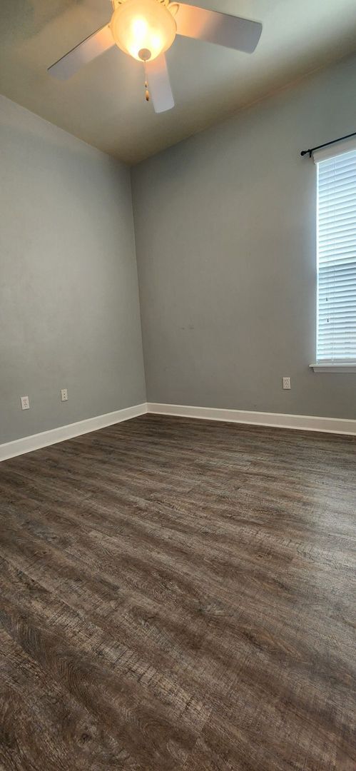 Building Photo - 4/2 Home located in Longleaf