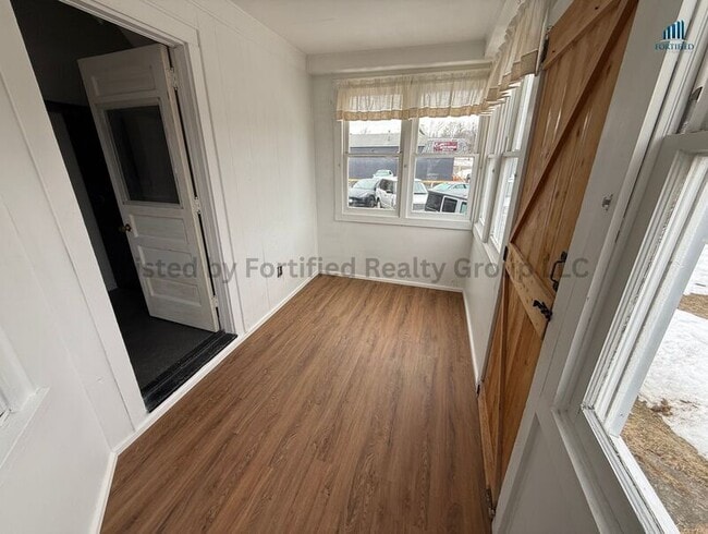 Building Photo - 79 County St