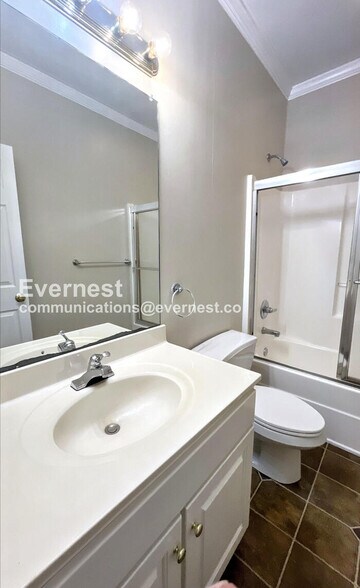 Building Photo - 101 W Bush St