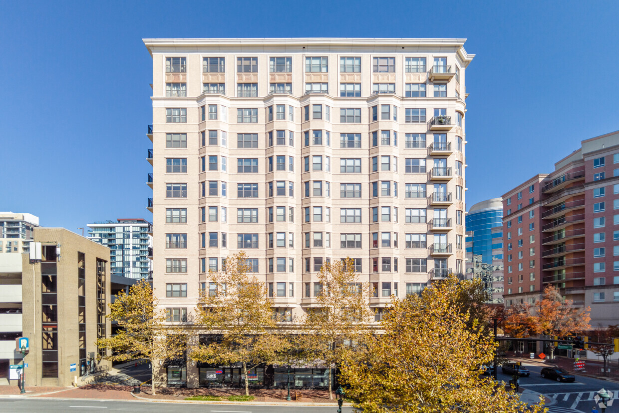 View condos for sale in Lionsgate, Bethesda, MD