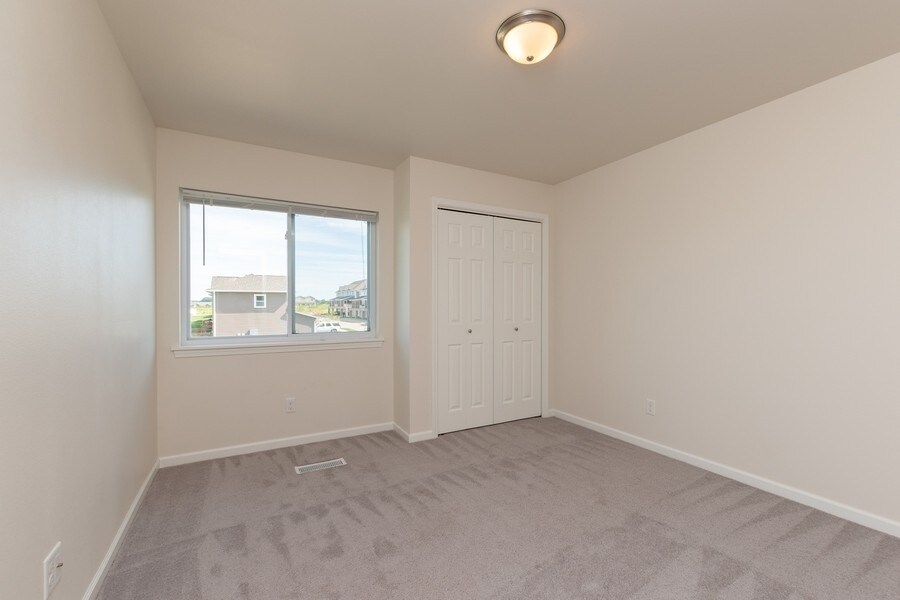Building Photo - 1139 Lily Ln
