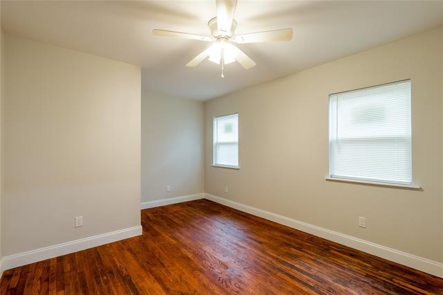 Building Photo - 2114 Harlandale Ave