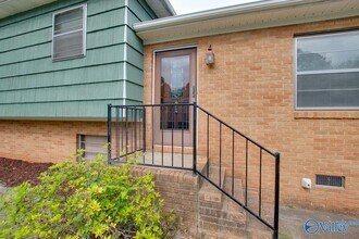 Building Photo - 3902 Mccalley Pl