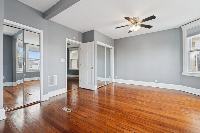 Building Photo - 41 E 48th St