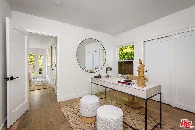 Building Photo - 8717 Dorrington Ave