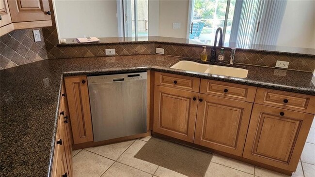 Building Photo - 7319 38th Ct E