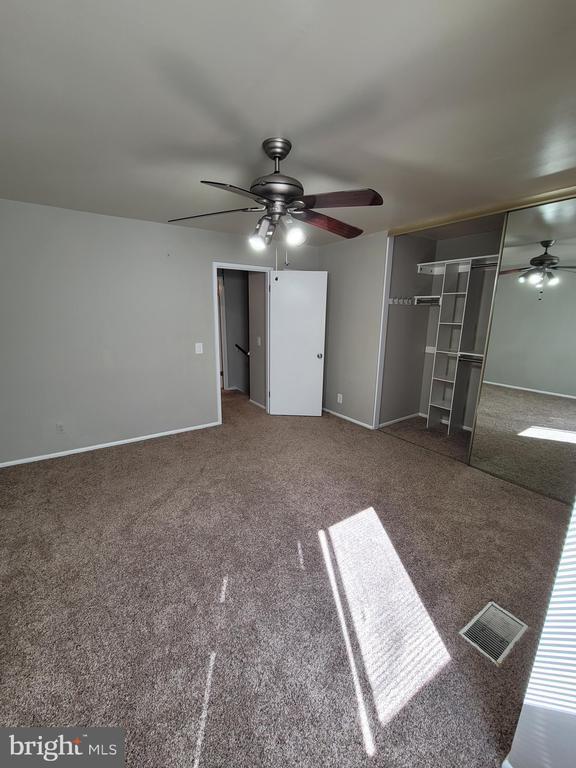 Building Photo - 2623 Glengyle Dr