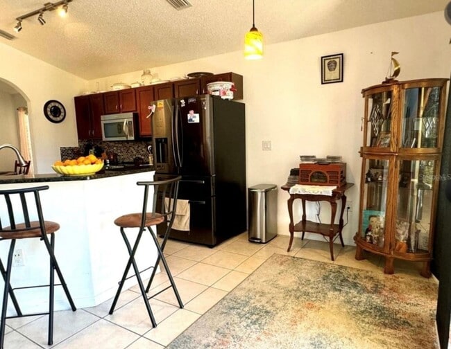 Building Photo - 1708 Clubhouse Cove