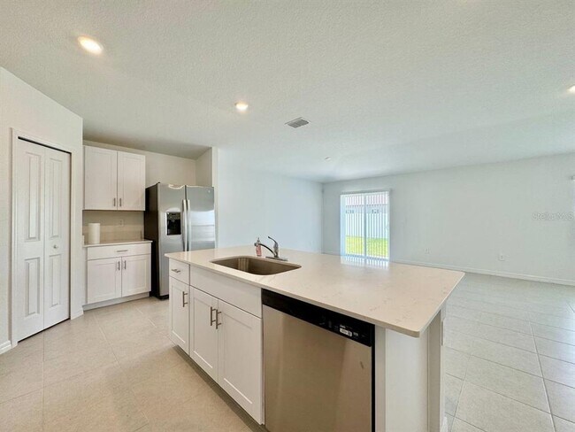 Building Photo - 10205 Alder Green Dr