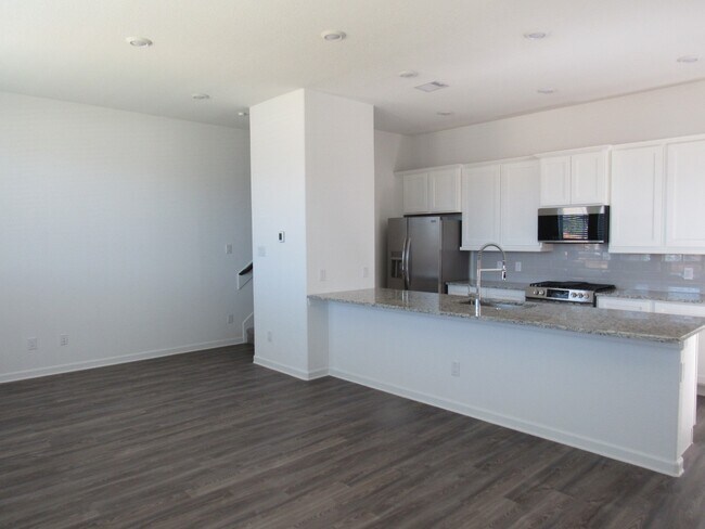 Building Photo - 562 Dry Fork Ln