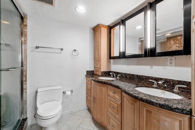 Building Photo - 1151 N Fort Lauderdale Beach Blvd
