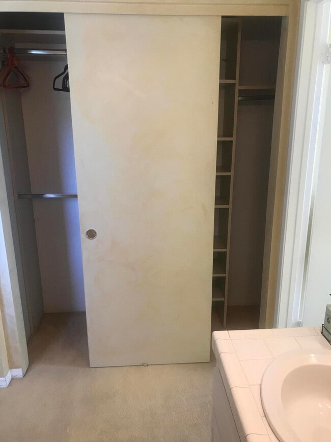 Building Photo - 3505 Ridgeview Cir S