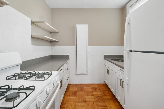 Building Photo - Move over, Linguini!