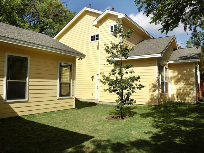 Building Photo - 4514 Depew Ave