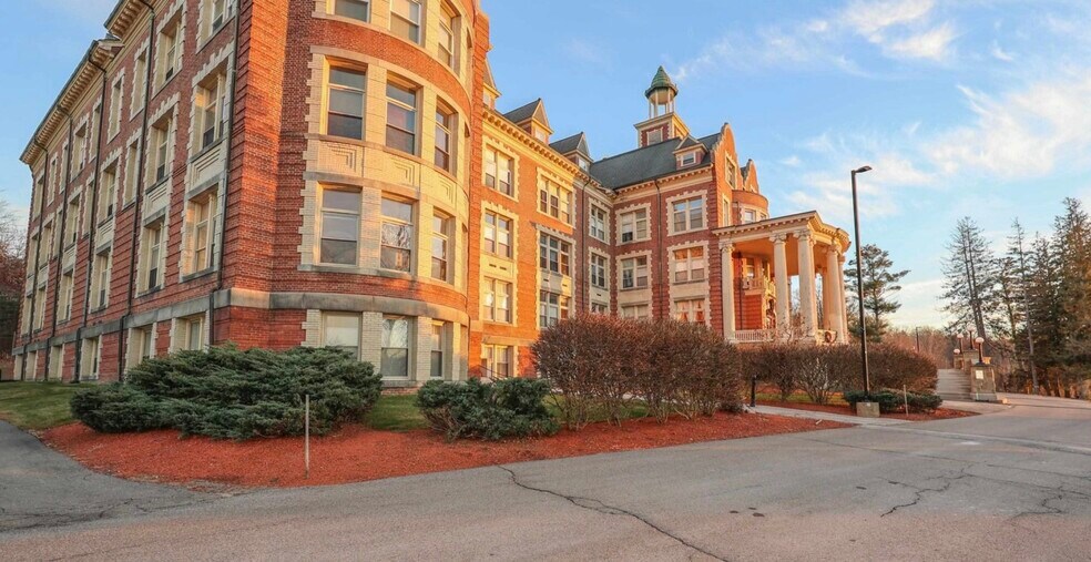 Exterior - 15 Mount Saint Marys Way