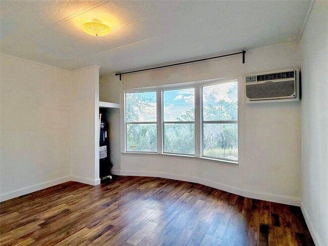 Building Photo - 10601 Ridge Rim Dr