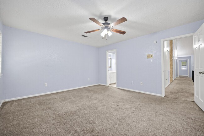 Building Photo - 8103 Oak Moss Dr