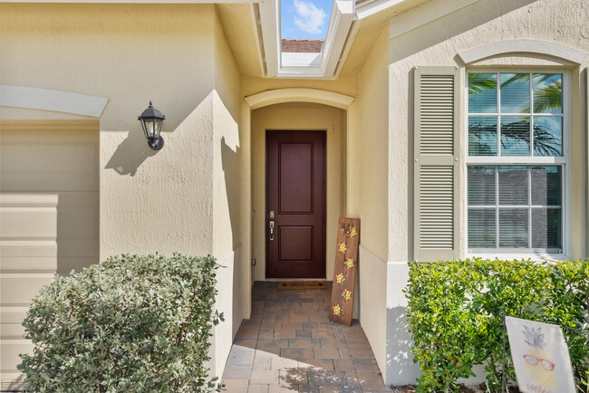 Building Photo - 4491 NW Oakleaf Ct