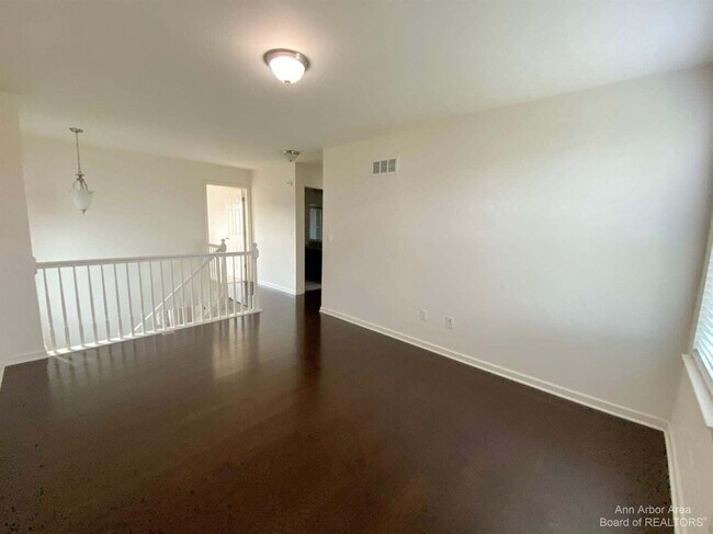 Building Photo - 4430 Montith Dr