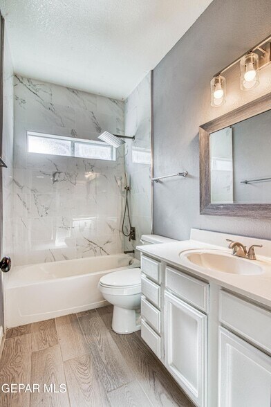 Building Photo - 12325 Tierra Bella Dr