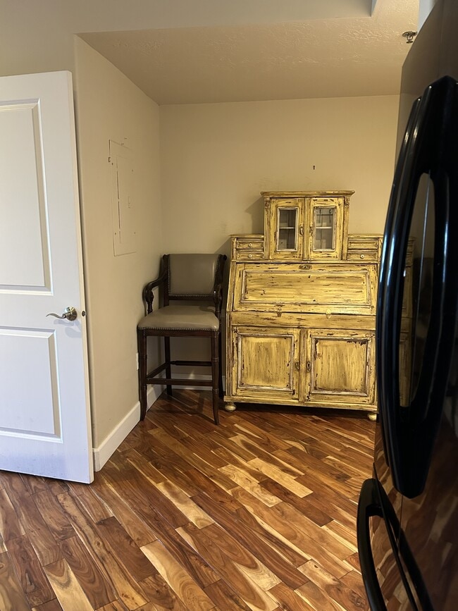 Building Photo - 5 S 500 W