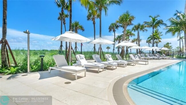 Building Photo - 1116 N Ocean Blvd