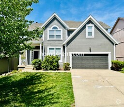 Building Photo - Spacious, 2 Story Home in Blue Valley Scho...