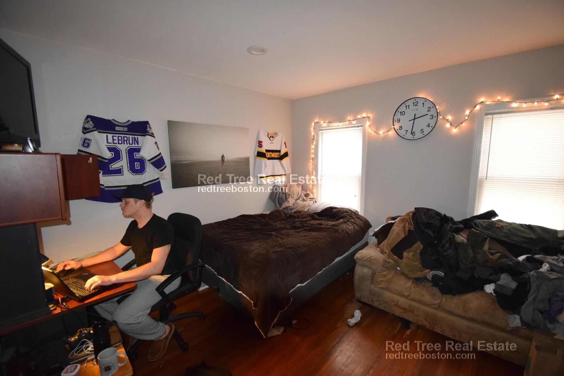 Building Photo - 34 Long Ave