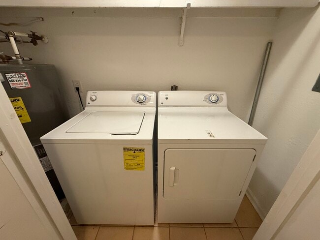 Building Photo - 407 76th Ave N