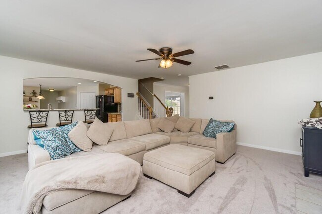 Building Photo - 8860 Penbrooke Ct